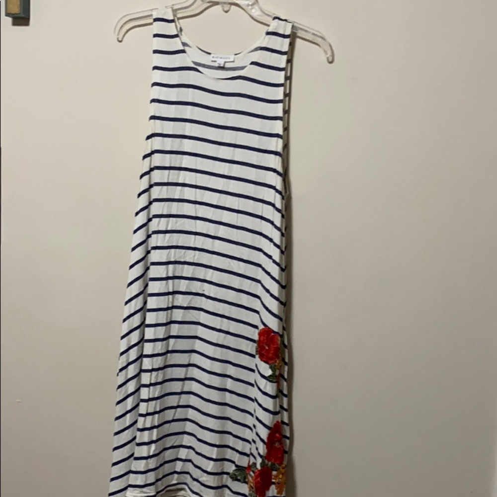 White & Navy dress w/ Floral Embellishments